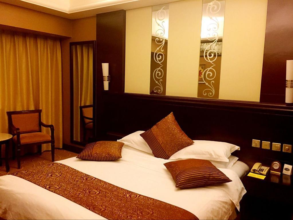 Green Land Hotel Kunming Exterior foto