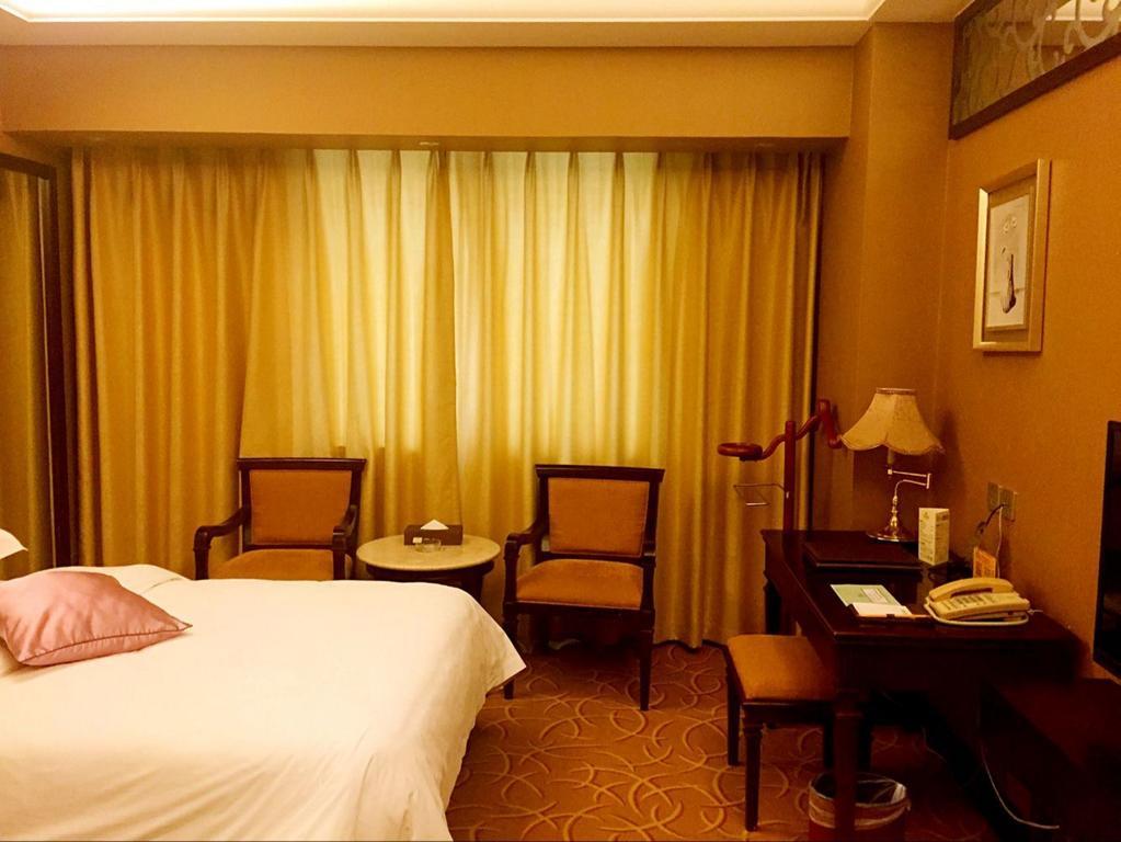 Green Land Hotel Kunming Exterior foto